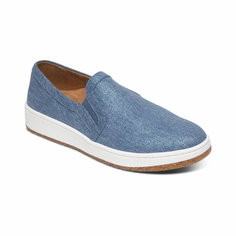 NEW AETREX women's cameron flat slip-on in denim
